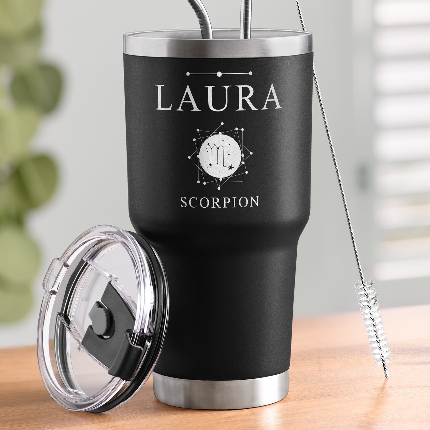 Taza aislante negra personalizada de Murrano para el cumpleaños de una amiga