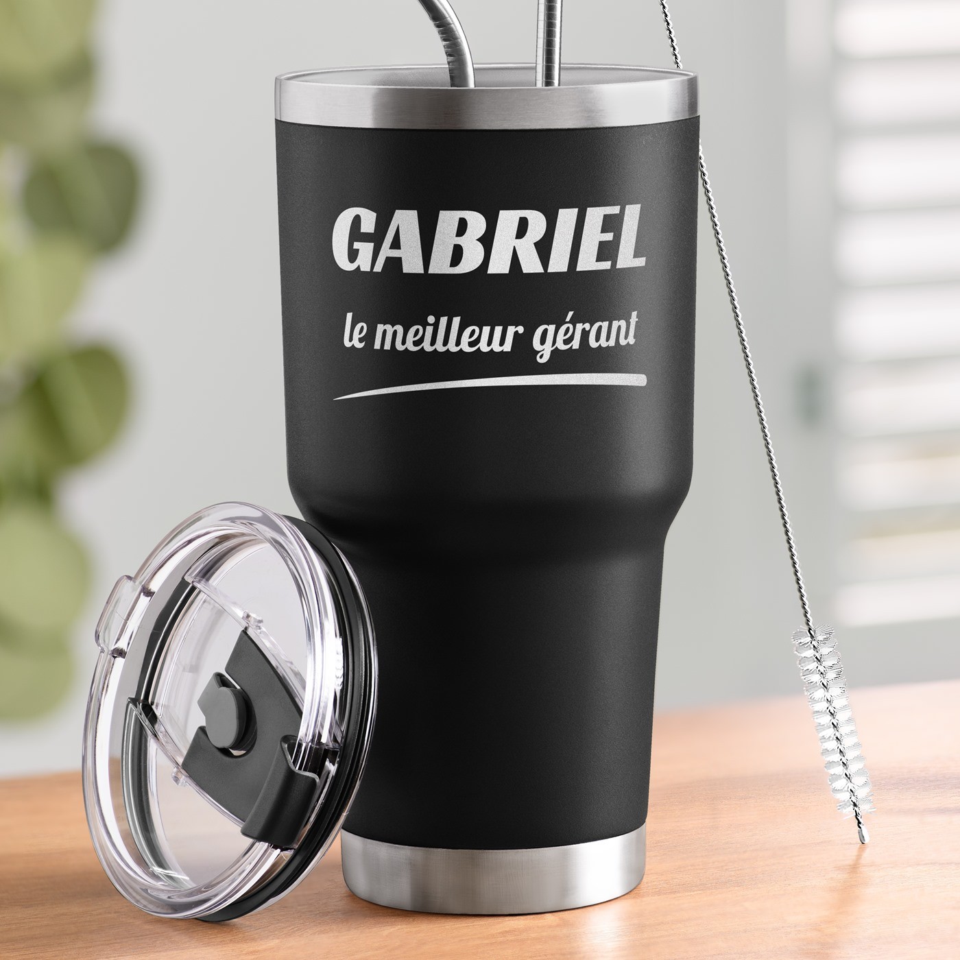 Taza aislada negra personalizada para el cumpleaños de un chef
