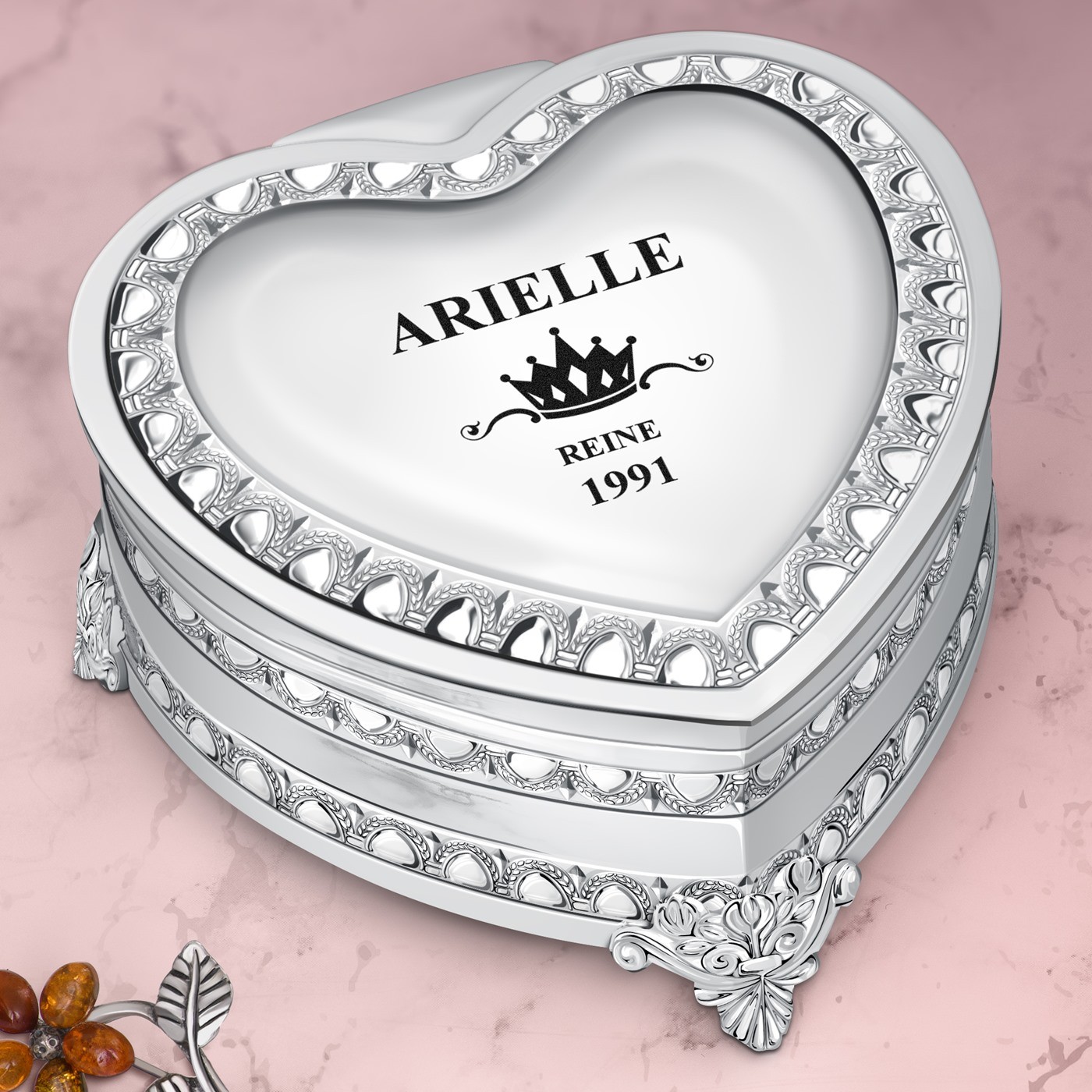 Caja de joyas en forma de corazón de acero plateado personalizada para el cumpleaños de una amiga