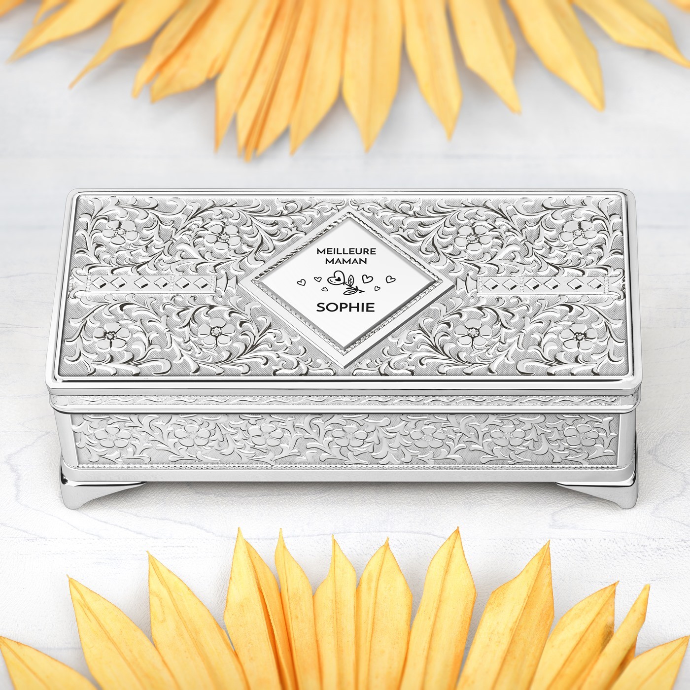 Caja de joyas rectangular de acero plateado personalizada para el cumpleaños de mamá