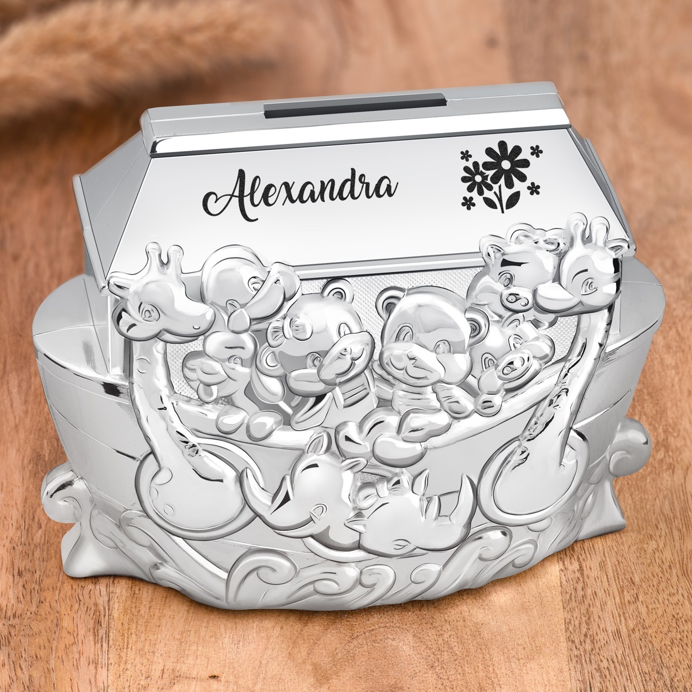 Caja de ahorros en acero plateado Murrano en forma de barco con grabado láser para el cumpleaños de una niña