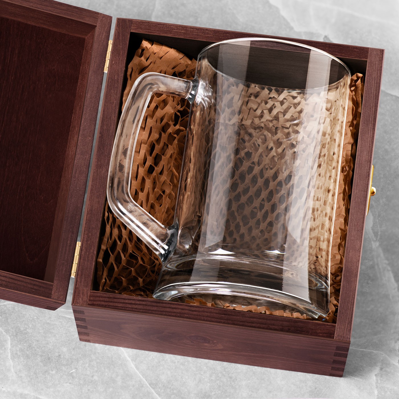 Caja de madera exclusiva Murrano para vaso de cerveza + accesorio GRATIS