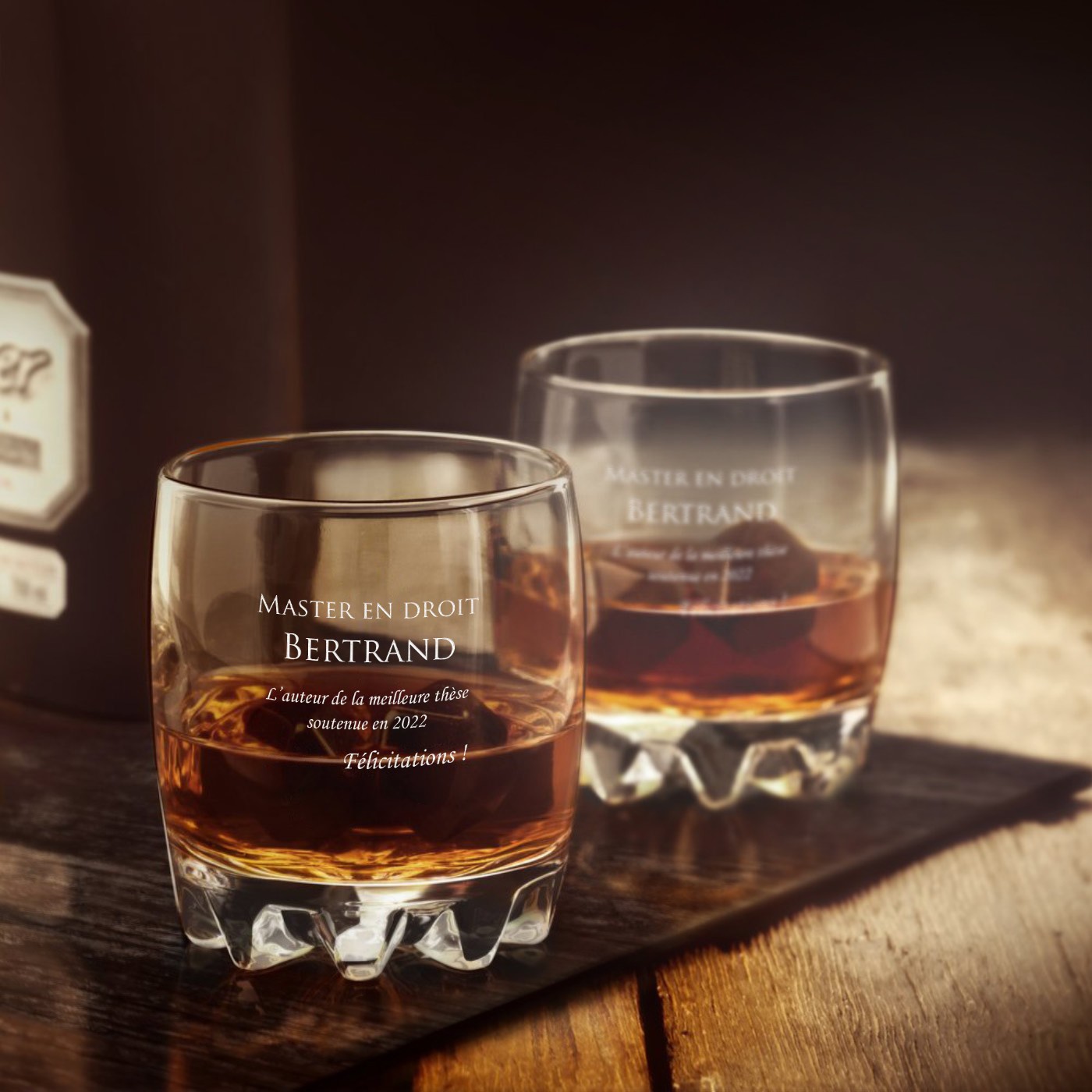 Jugo de whisky globo Murrano con 2 vasos grabados para graduado