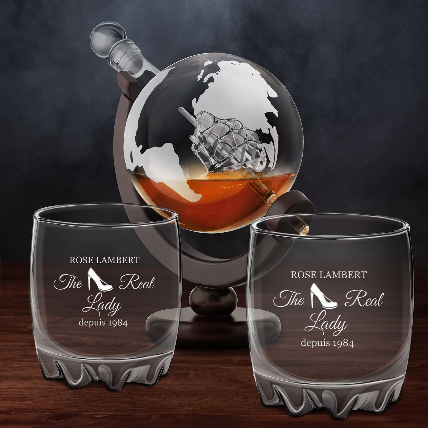Decantador de whisky globo Murrano con 2 vasos grabados para el aniversario de mamá