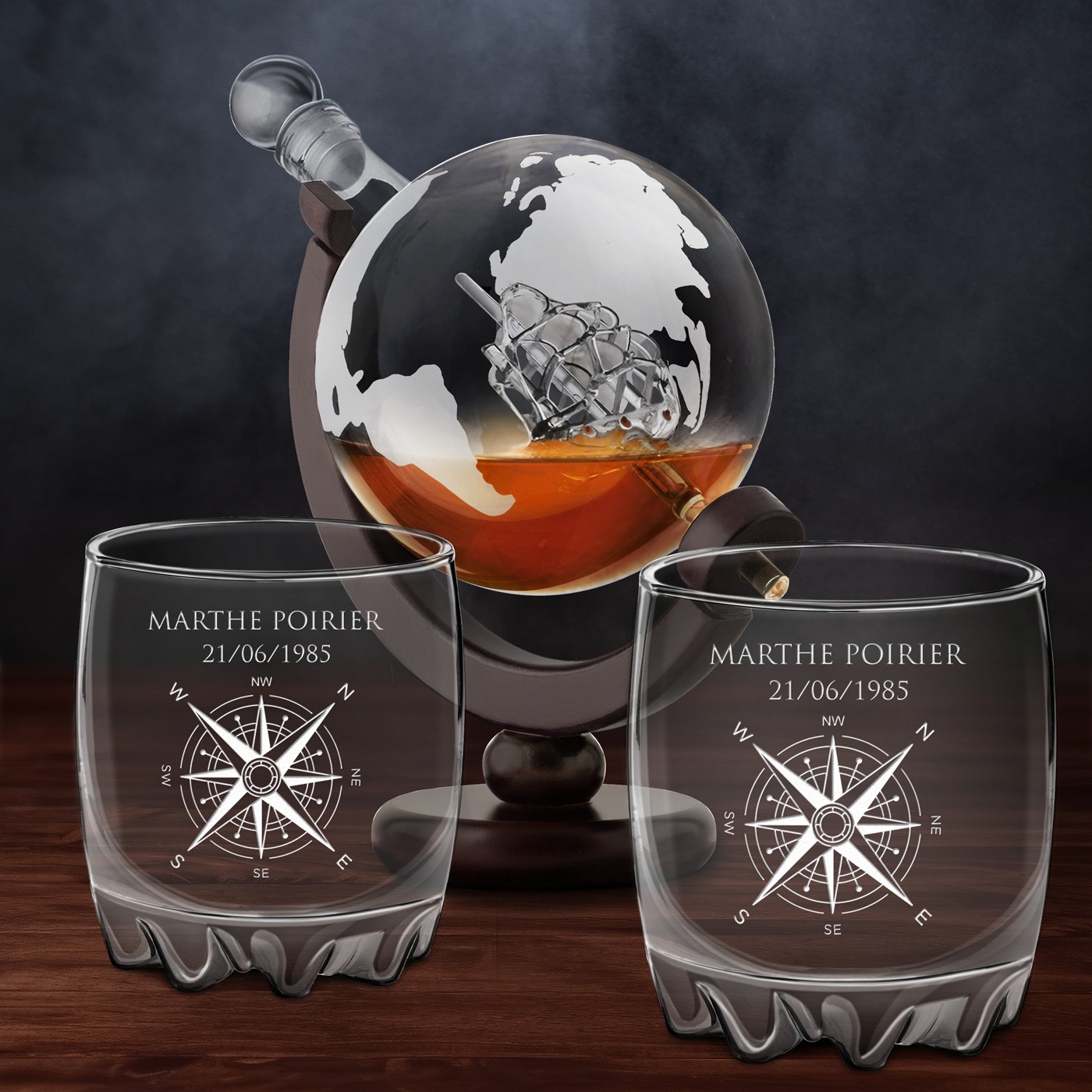 Decantador de whisky globo Murrano con vasos grabados para la amante de los viajes