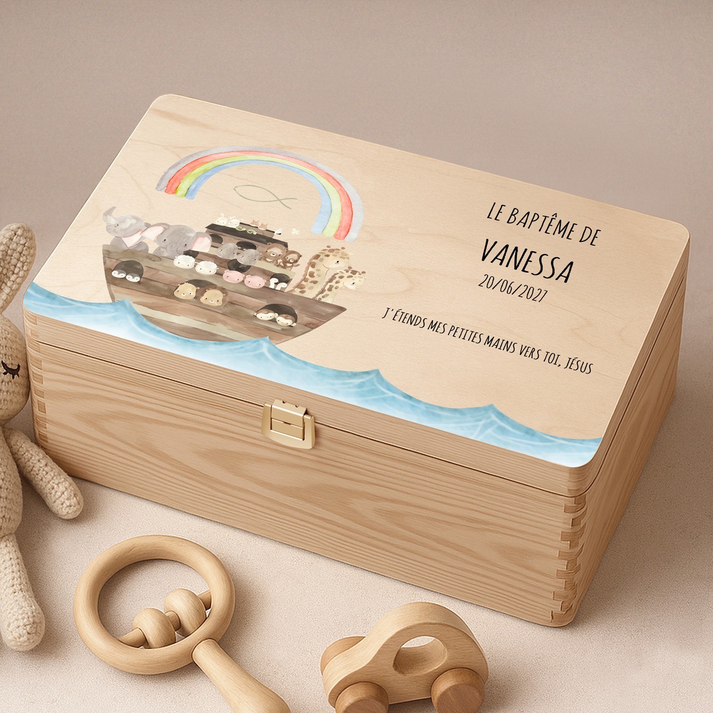 Caja de recuerdos de madera de pino Murrano para el bautismo de una niña