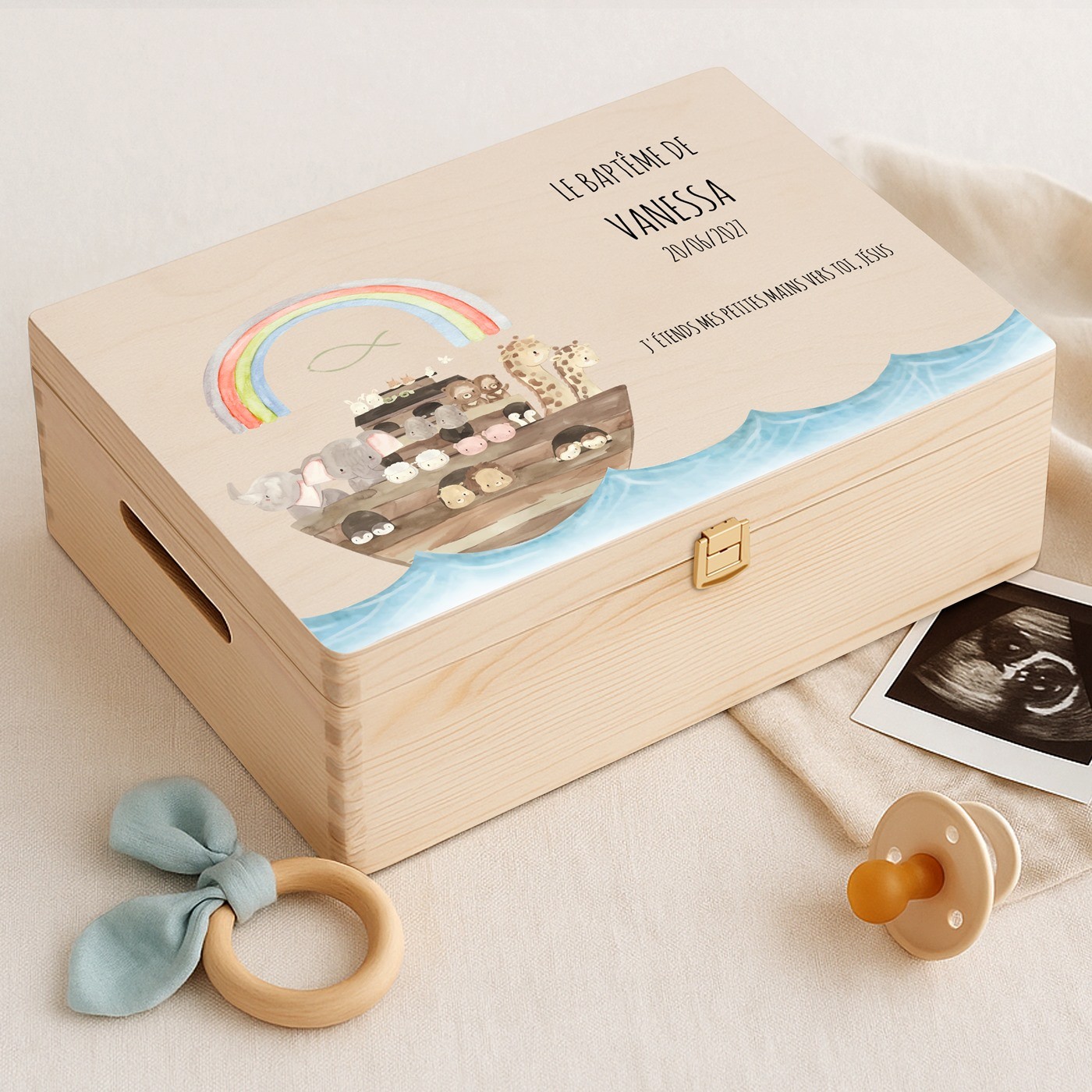 Caja de recuerdos de madera para el bautizo de una niña - Murrano