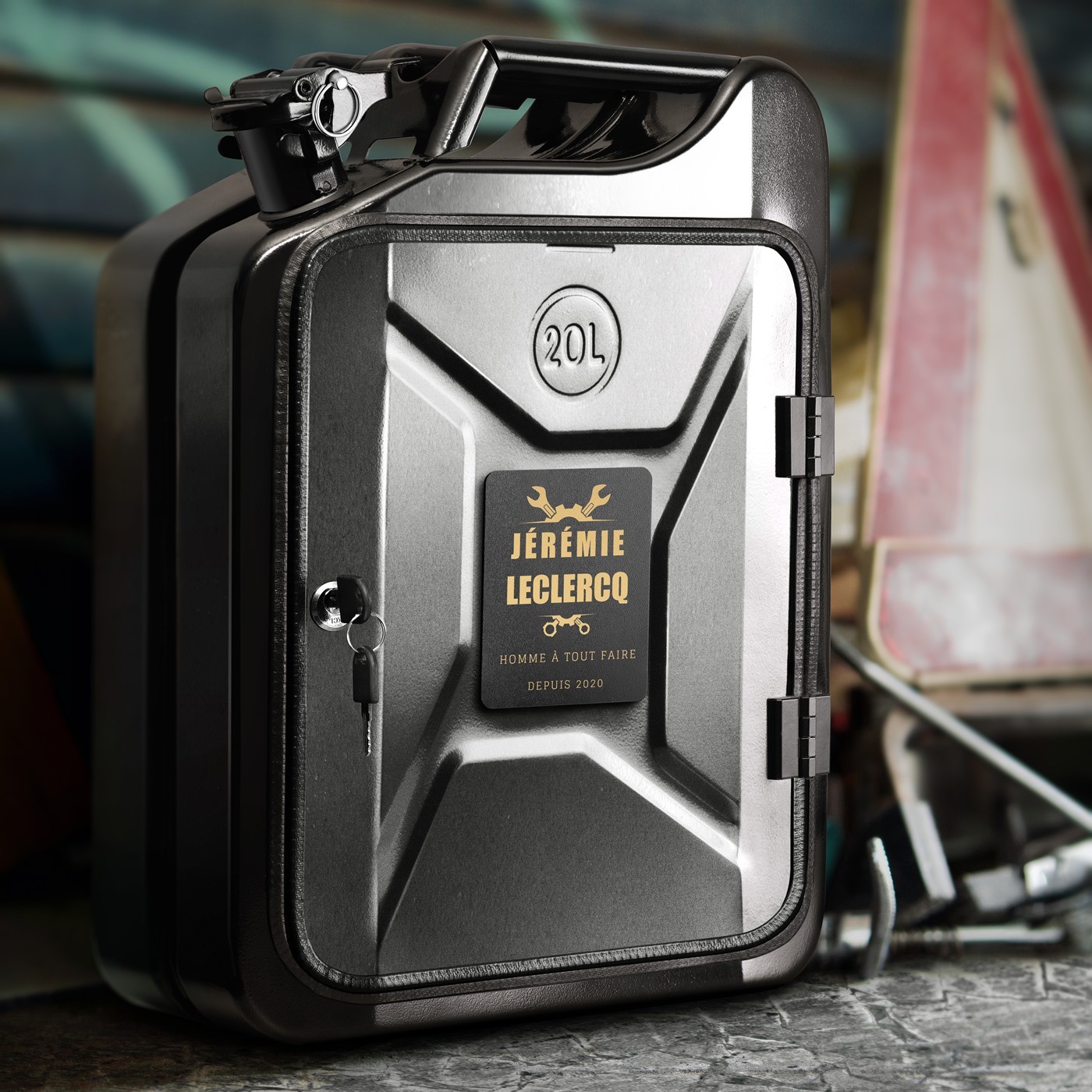 Mini bar de Murrano con accesorios y grabado para mecánico