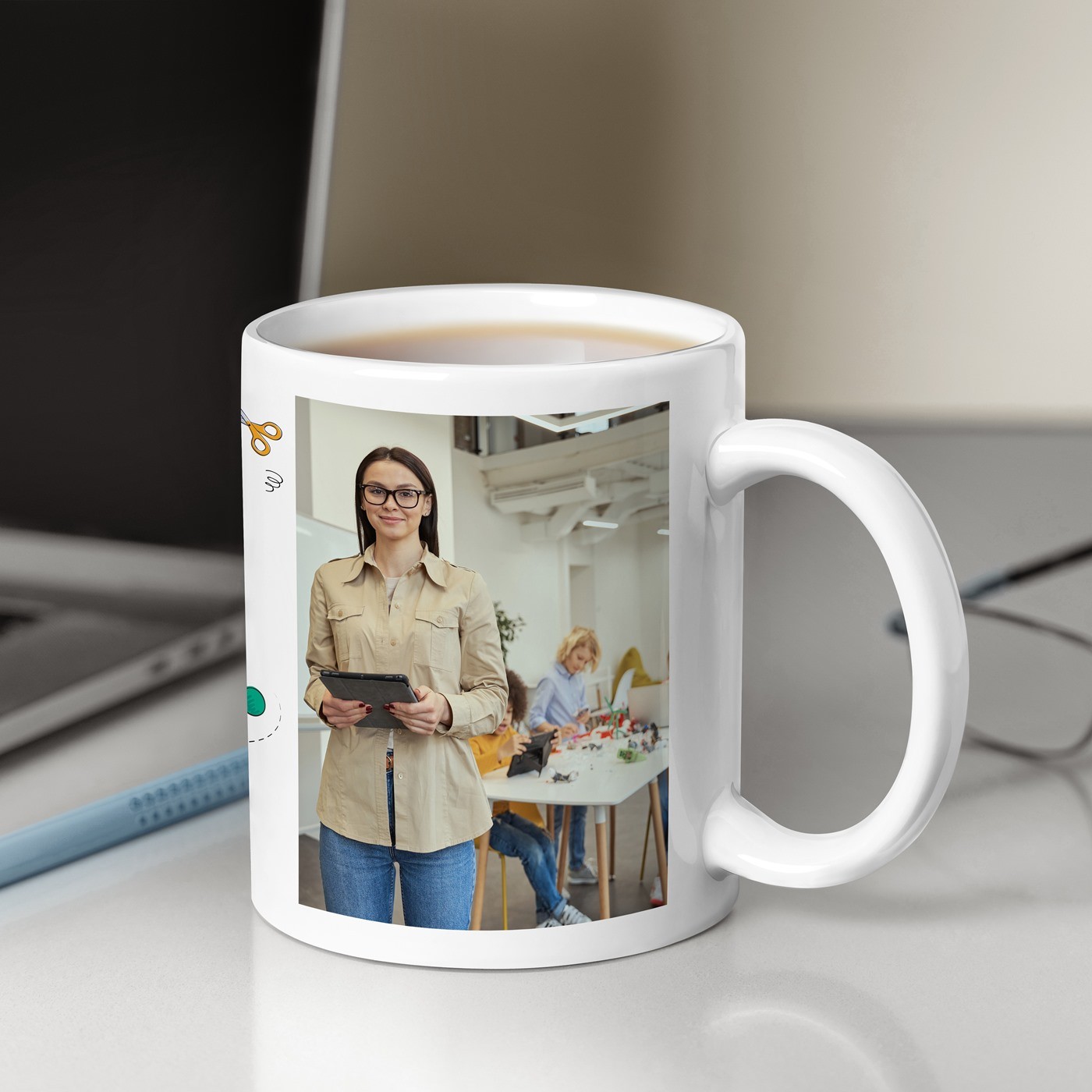 Mug de cerámica blanca Murrano con impresión para mujer maestra
