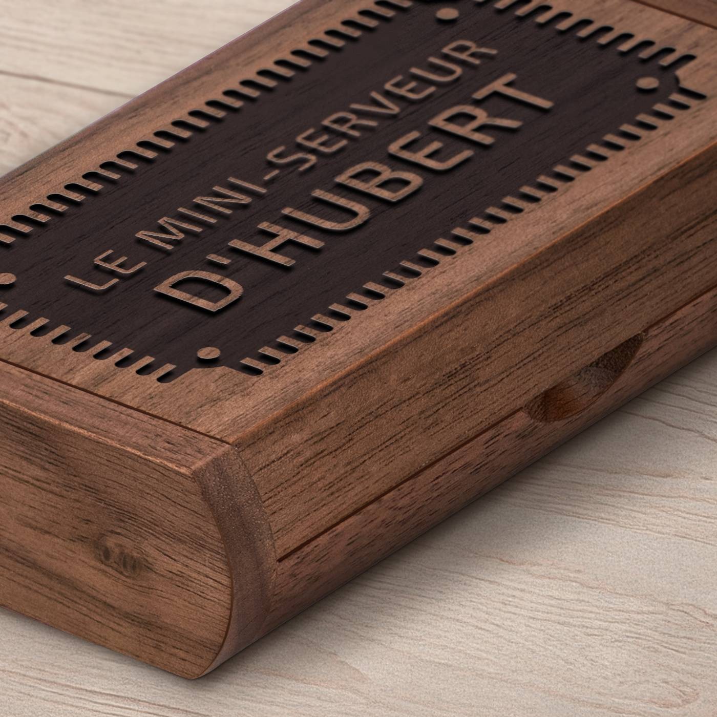 Murrano Personalized Wood USB Drive 64GB in Magnetic Box