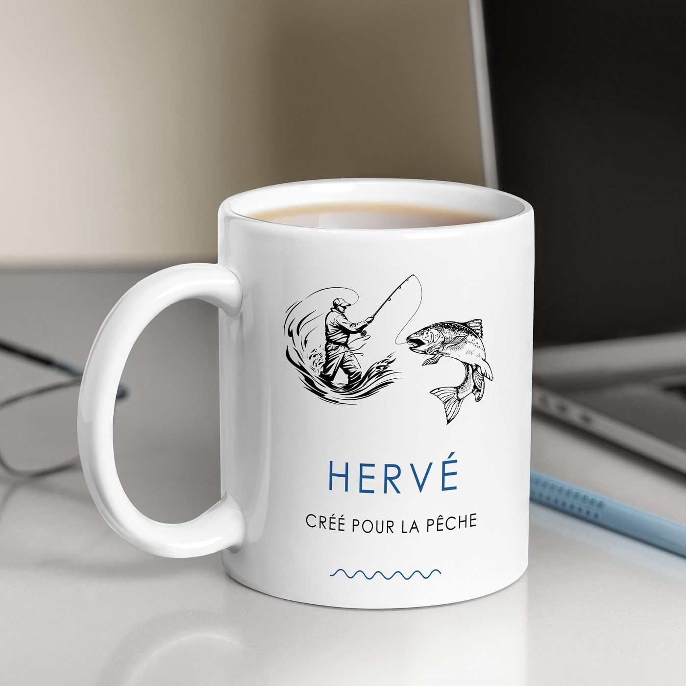 Mug de cerámica Murrano con impresión para un amante de la pesca en su cumpleaños