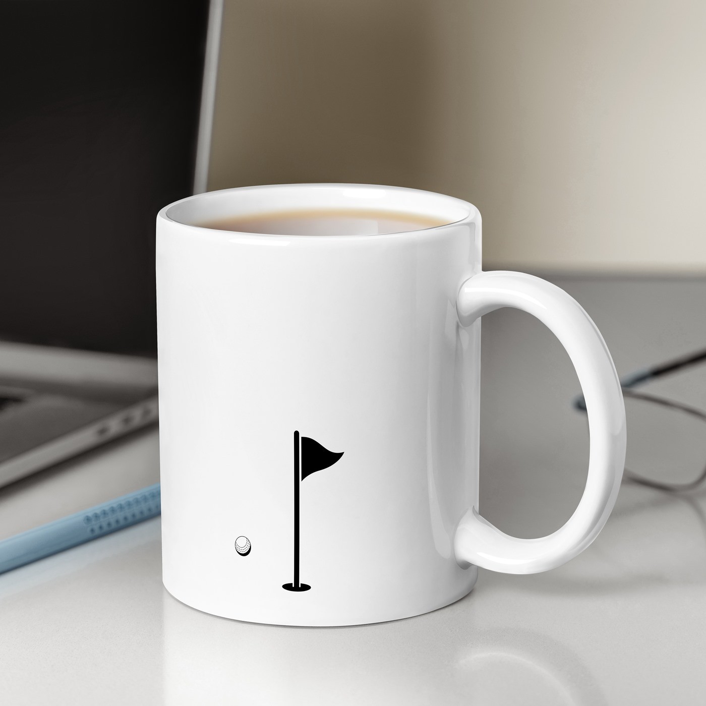 Mug de cerámica blanca Murrano con impresión de golfista para él