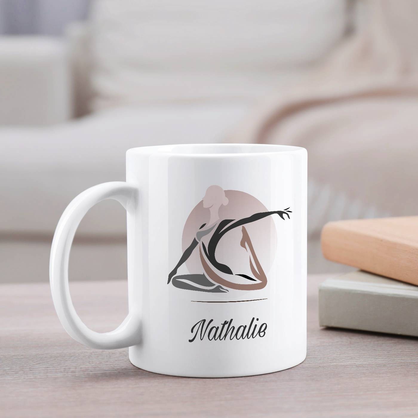 Mug de cerámica blanca Murrano con impresión de entrenador de yoga