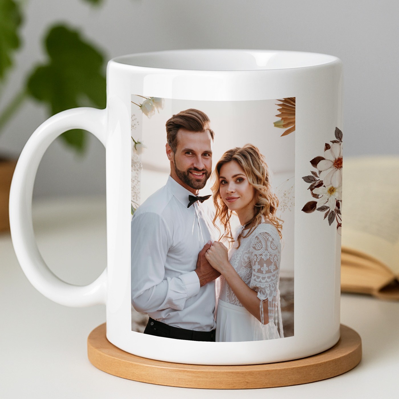 Mug de cerámica blanca Murrano con foto para joven pareja casada