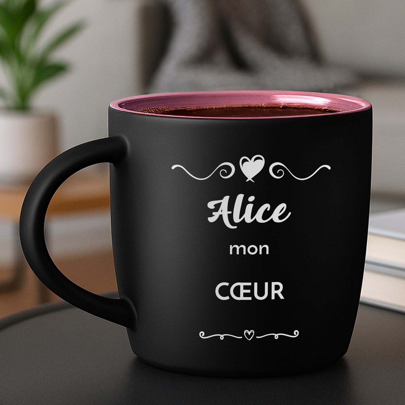 Taza de cerámica Murrano - Negro mate con base rosa y personalización para mujer