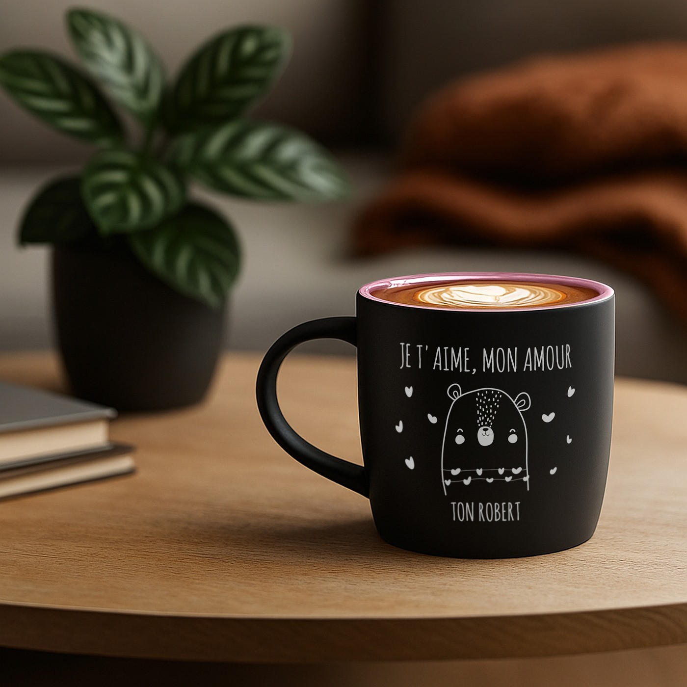 Taza de cerámica negra mate y rosa con personalización para un marido por el aniversario de boda