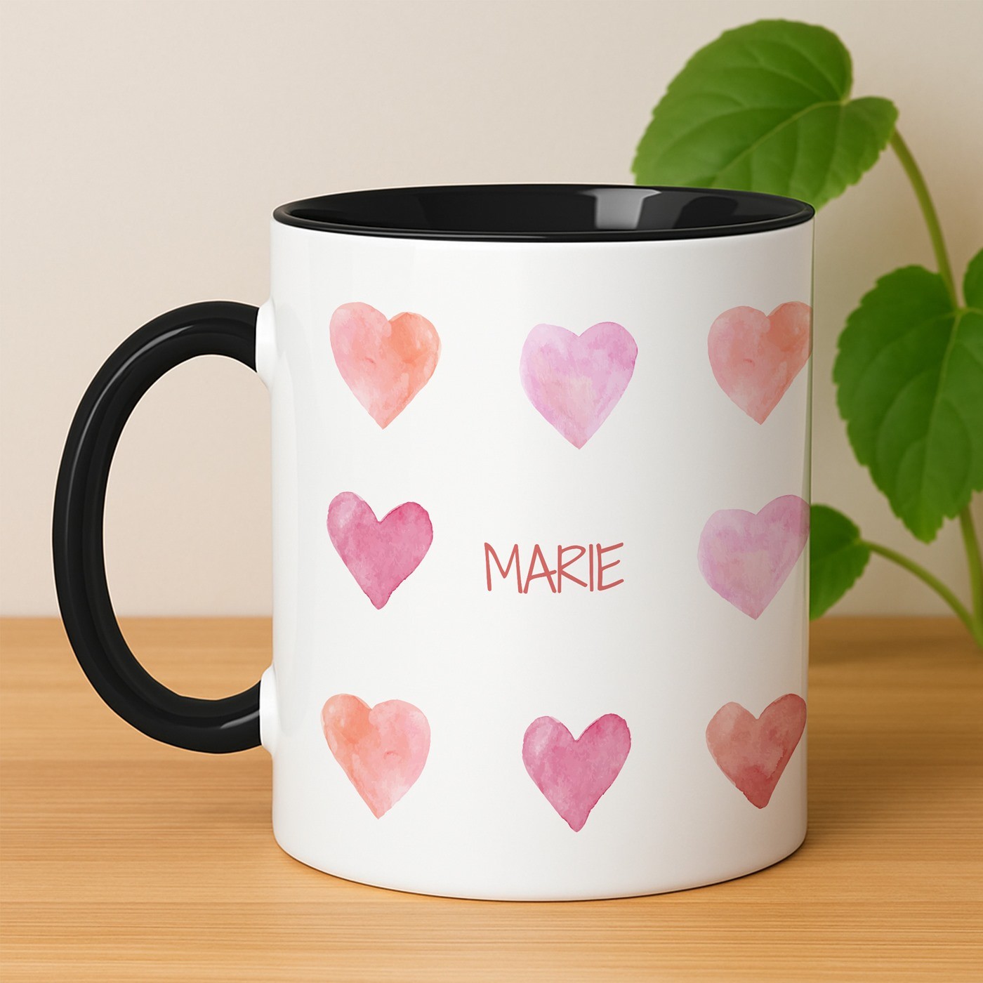 Mug de cerámica blanca Murrano con base negra y personalización para una novia en el Día de San Valentín