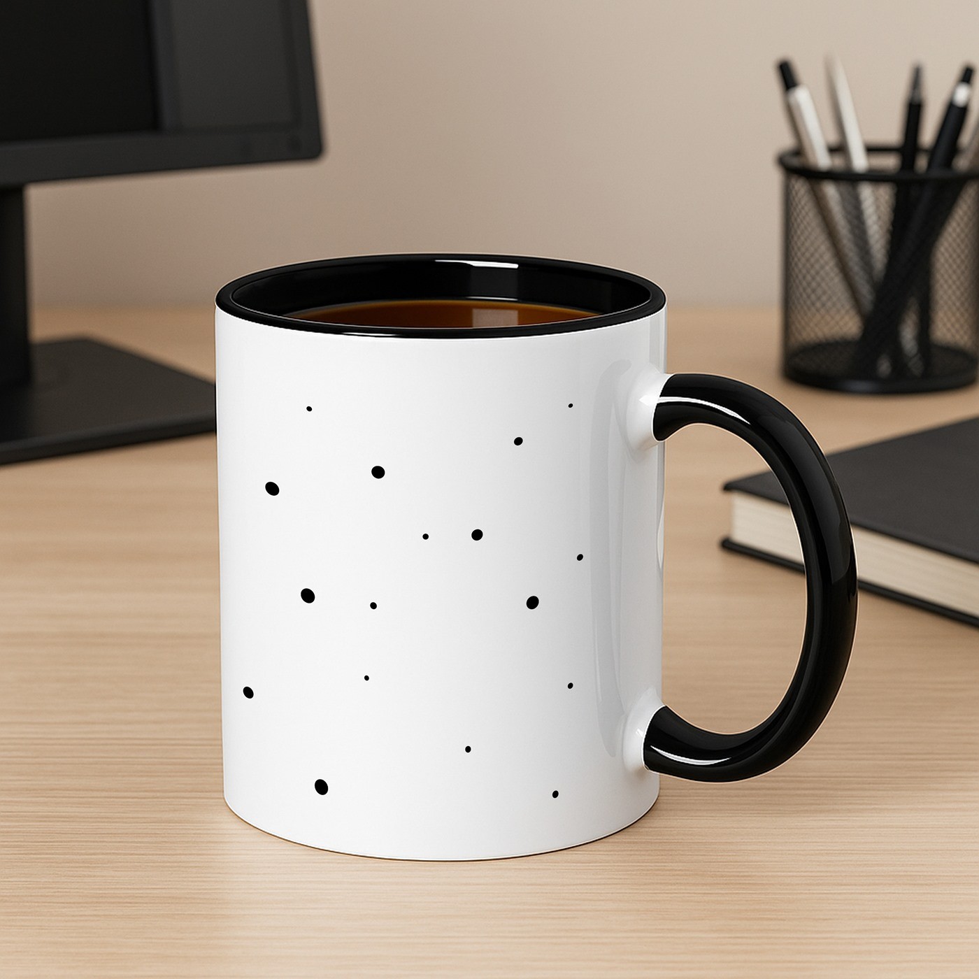 Mug de cerámica blanca Murrano con base negra y personalización para el cumpleaños de un amigo