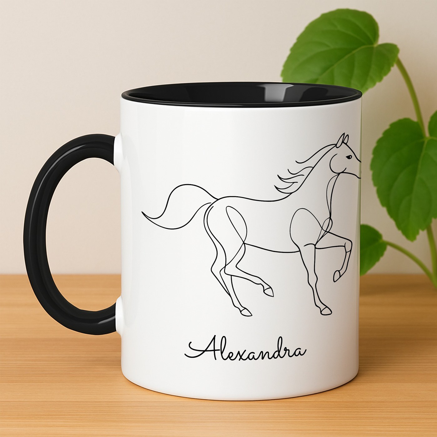 Mug de cerámica blanca Murrano con base negra y personalización para el cumpleaños de una deportista