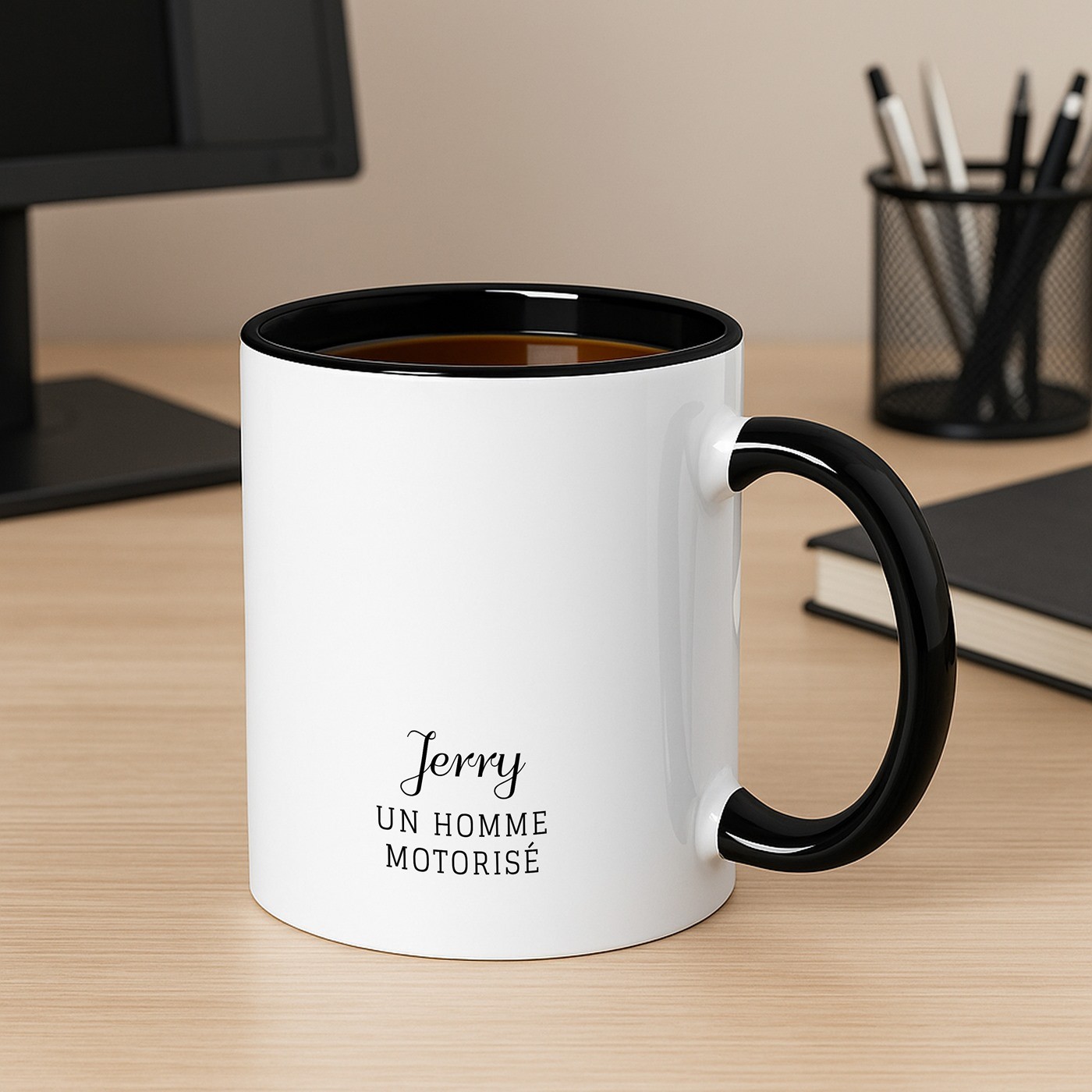 Taza de cerámica Murrano - Personalizada para un motociclista (Blanca con base negra)