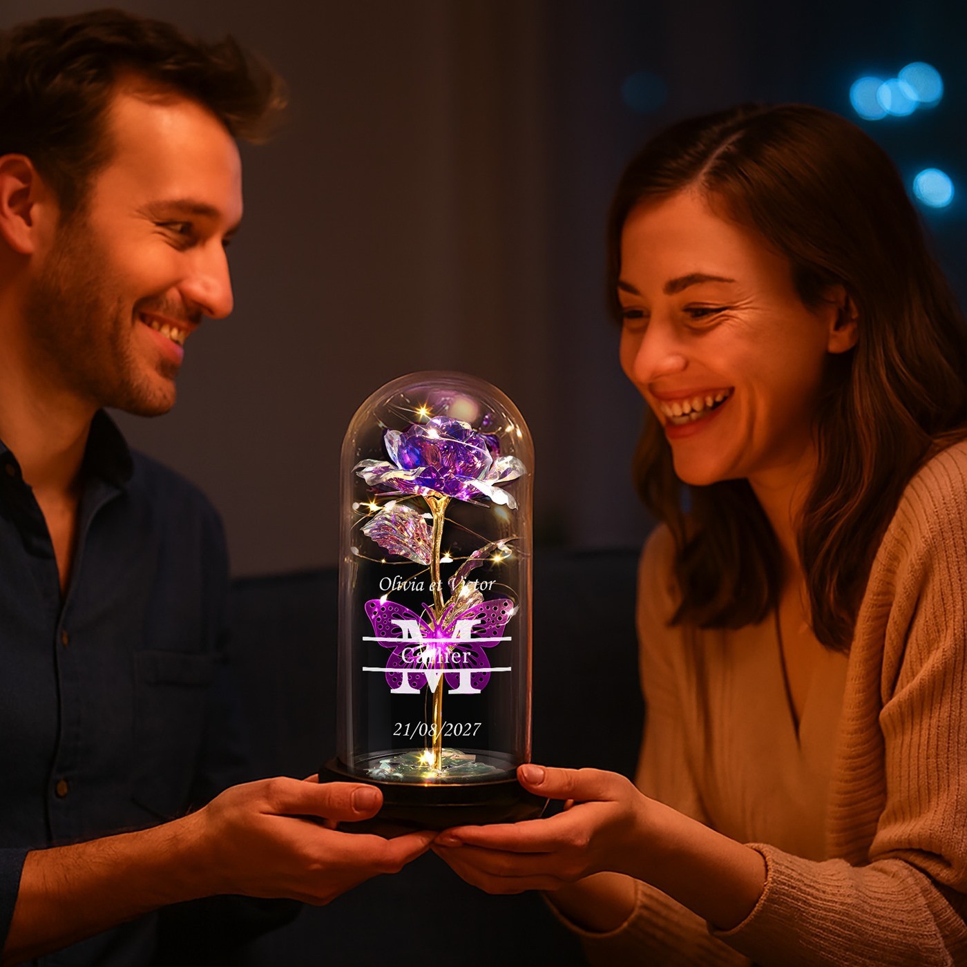 Rosas Eternas Moradas bajo Lupa de Vidrio con Grabado y Luz LED para Ella y Él, Regalo de Boda