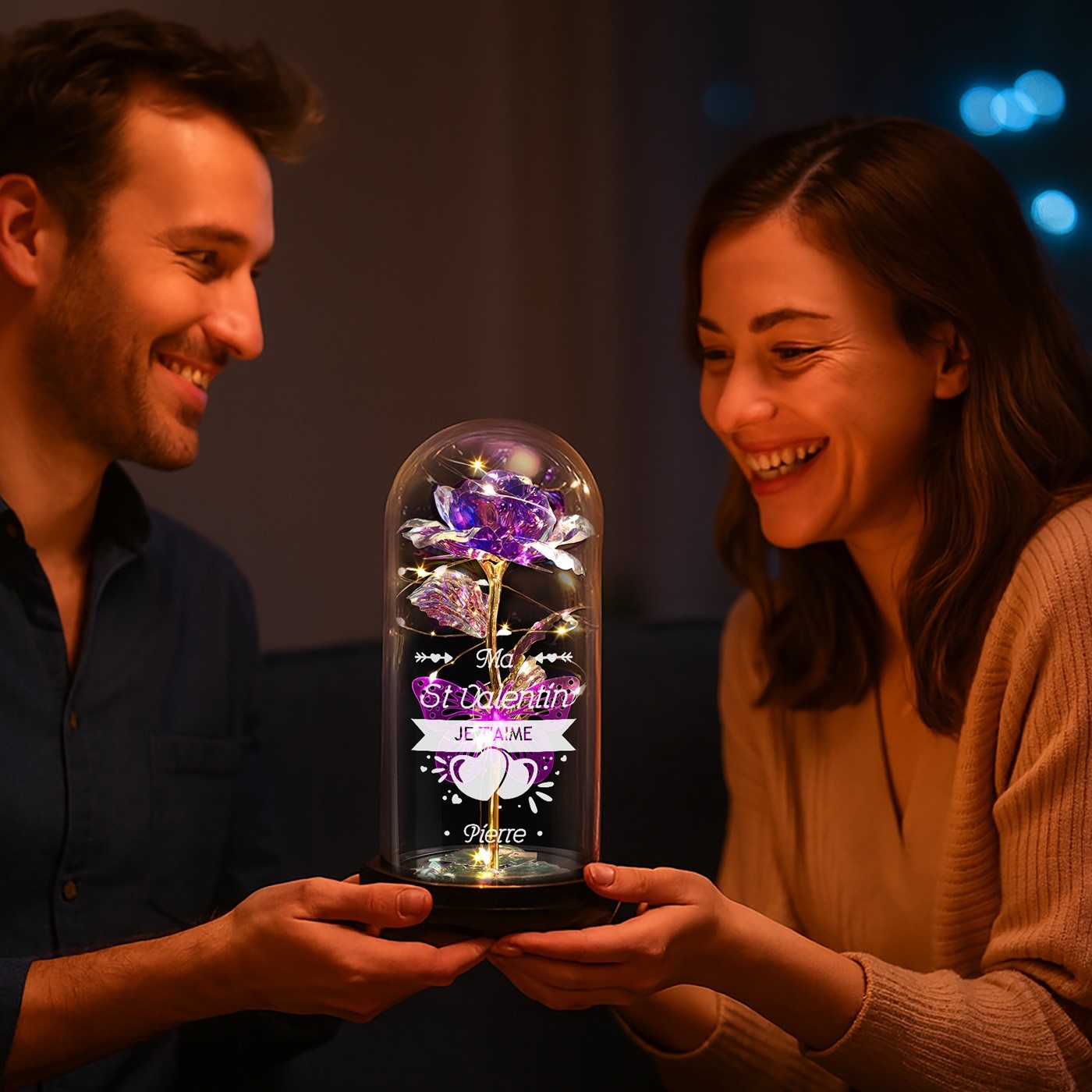 Rose Éternelle Violette Personnalisée sous Cloche en Verre avec Lumière LED pour la Saint-Valentin