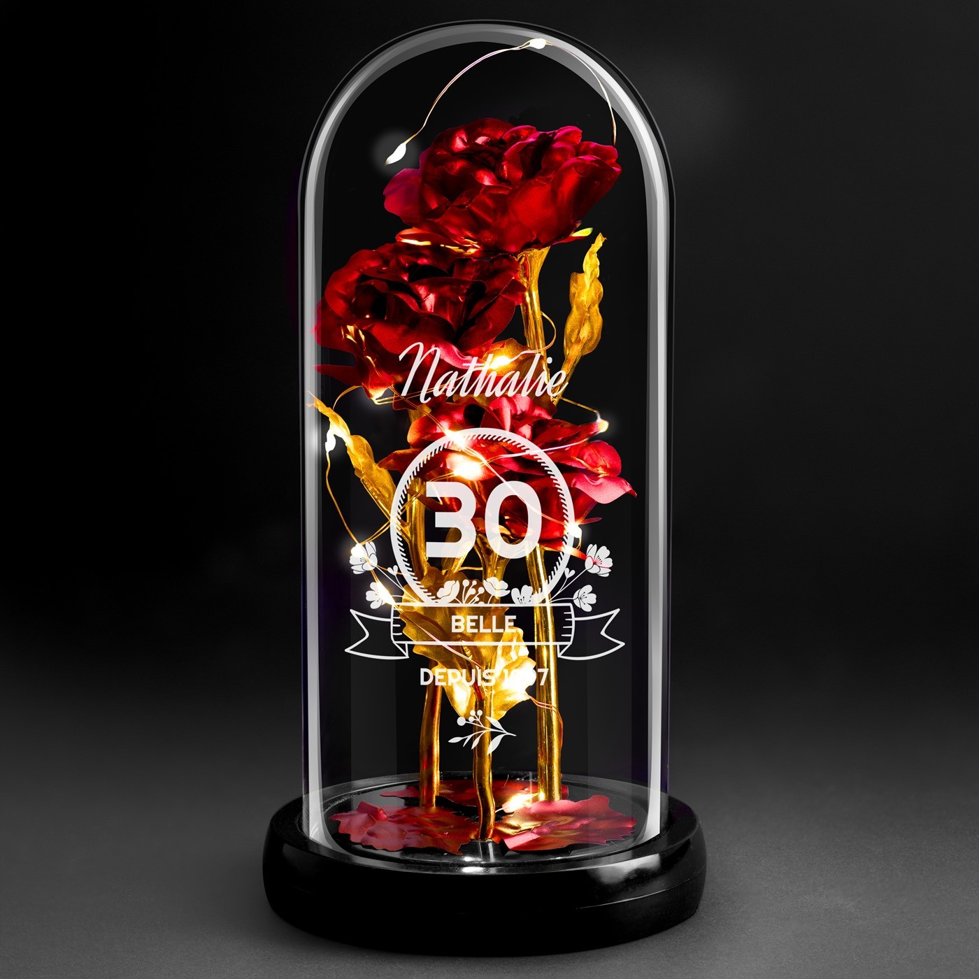 Rose Éternelle Rouge Personnalisée sous Cloche en Verre avec Lumière LED pour un Cadeau d'Anniversaire de 30 Ans