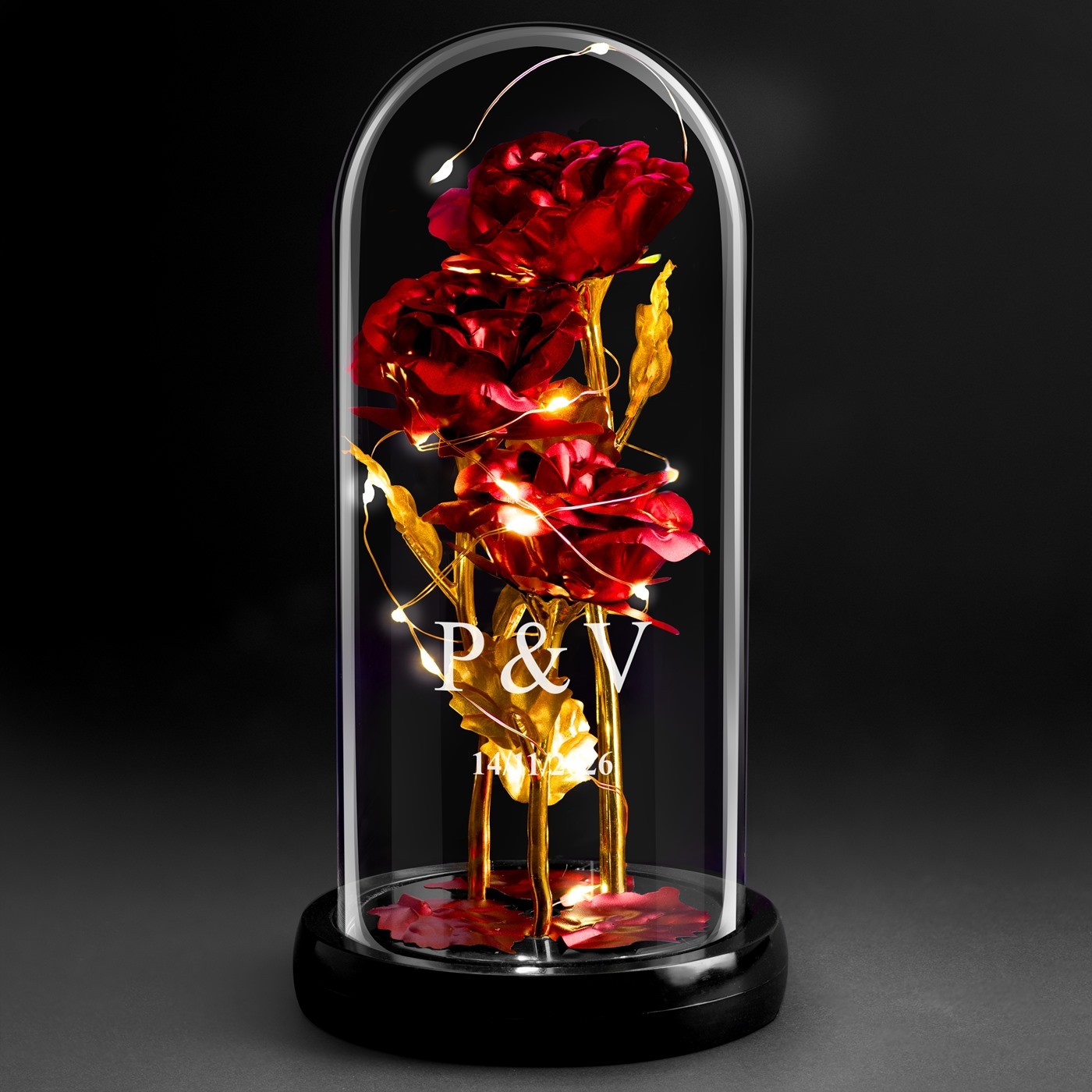 Rose éternelle rouge personnalisée sous cloche en verre avec lumière LED pour un couple pour l'anniversaire de mariage