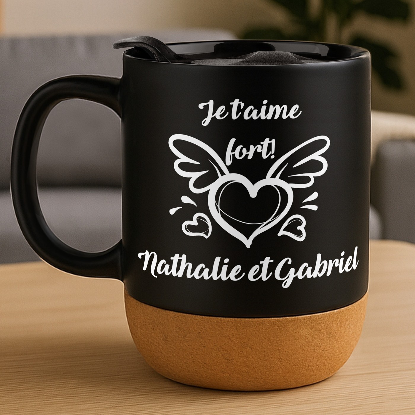 Mug de cerámica negra Murrano con base de corcho y tapa para el Día de San Valentín