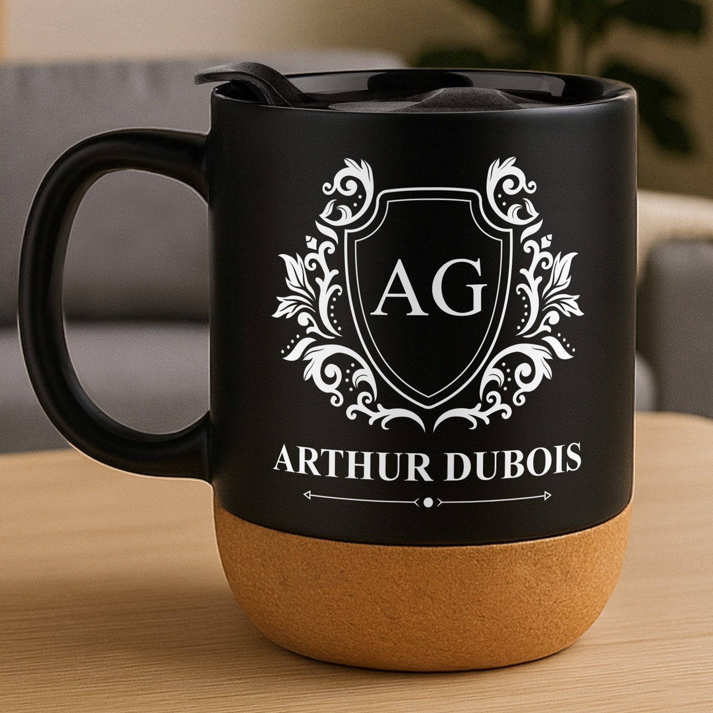 Mug de cerámica negra Murrano con base de corcho y tapa para cumpleaños de hombre