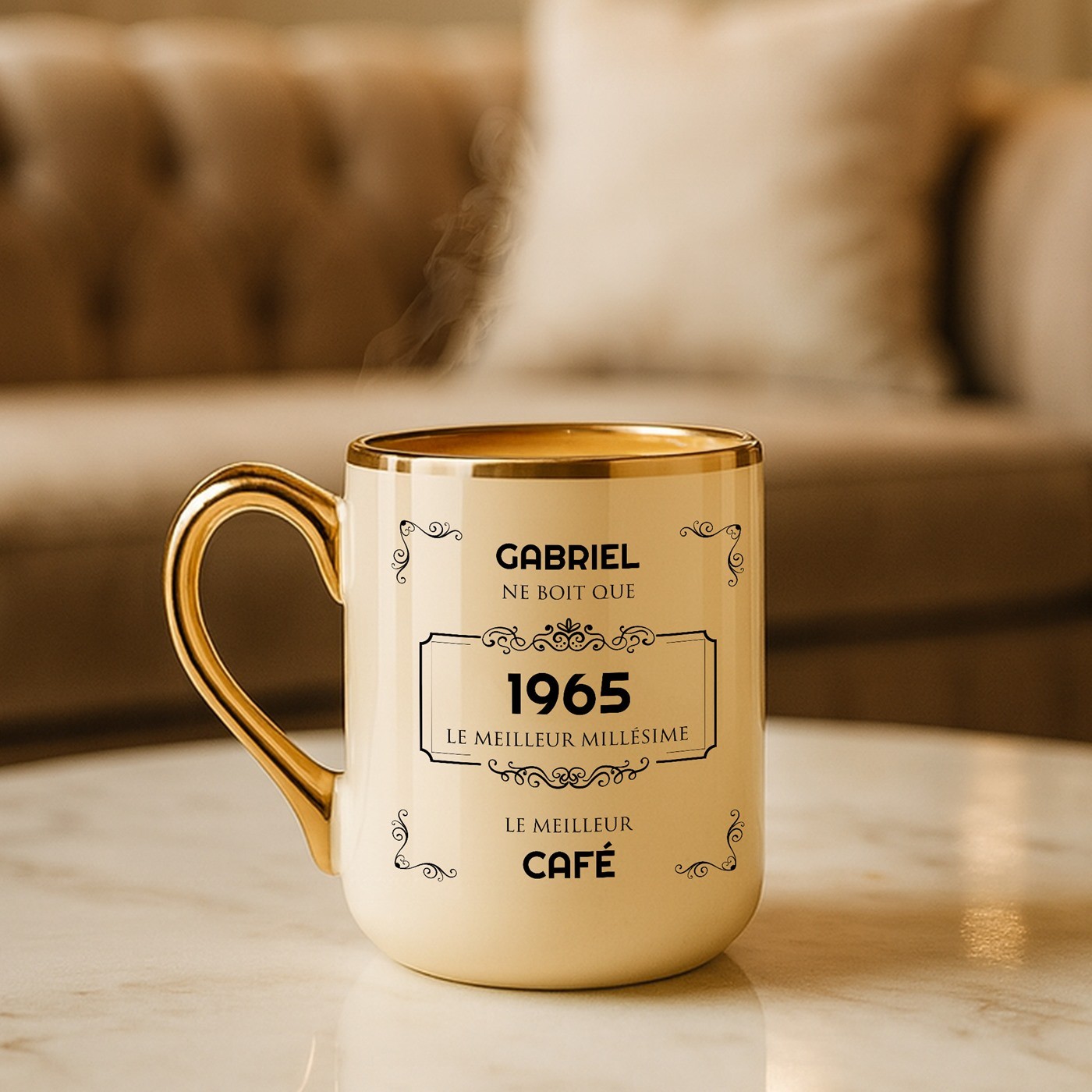 Mug de cerámica beige Murrano con borde y asa dorados para el cumpleaños de un amigo