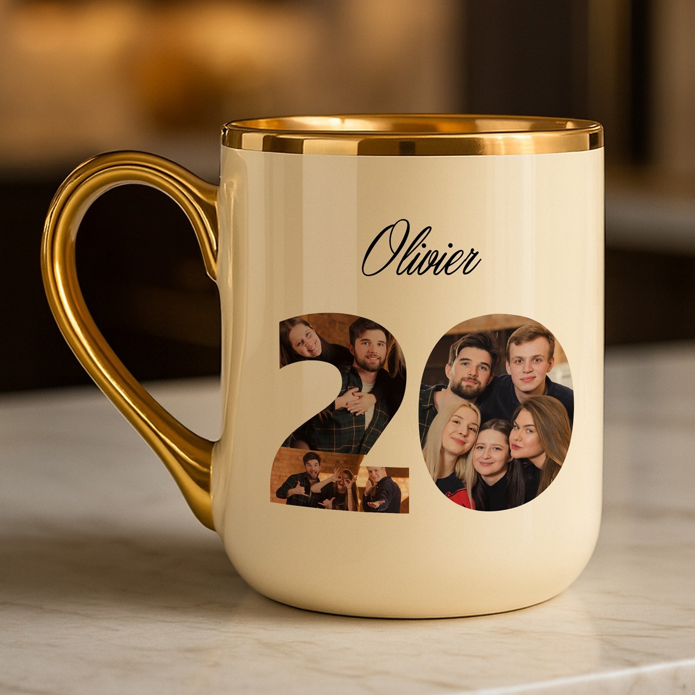 Mug de cerámica beige personalizado con borde y mango dorados para el cumpleaños número 20 de un amigo