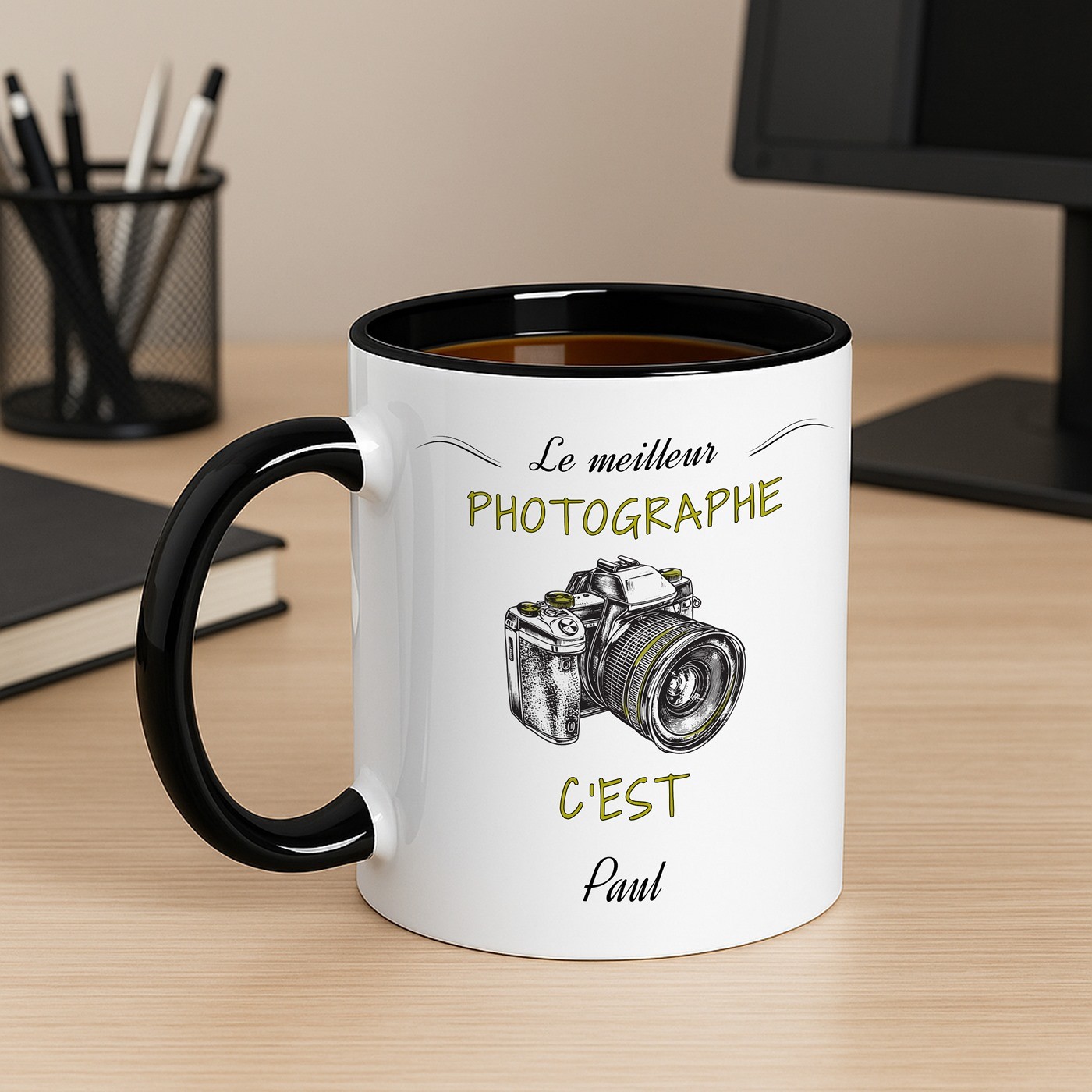 Taza de cerámica blanca y fondo negro personalizada con impresión para el cumpleaños de un fotógrafo (Murrano)