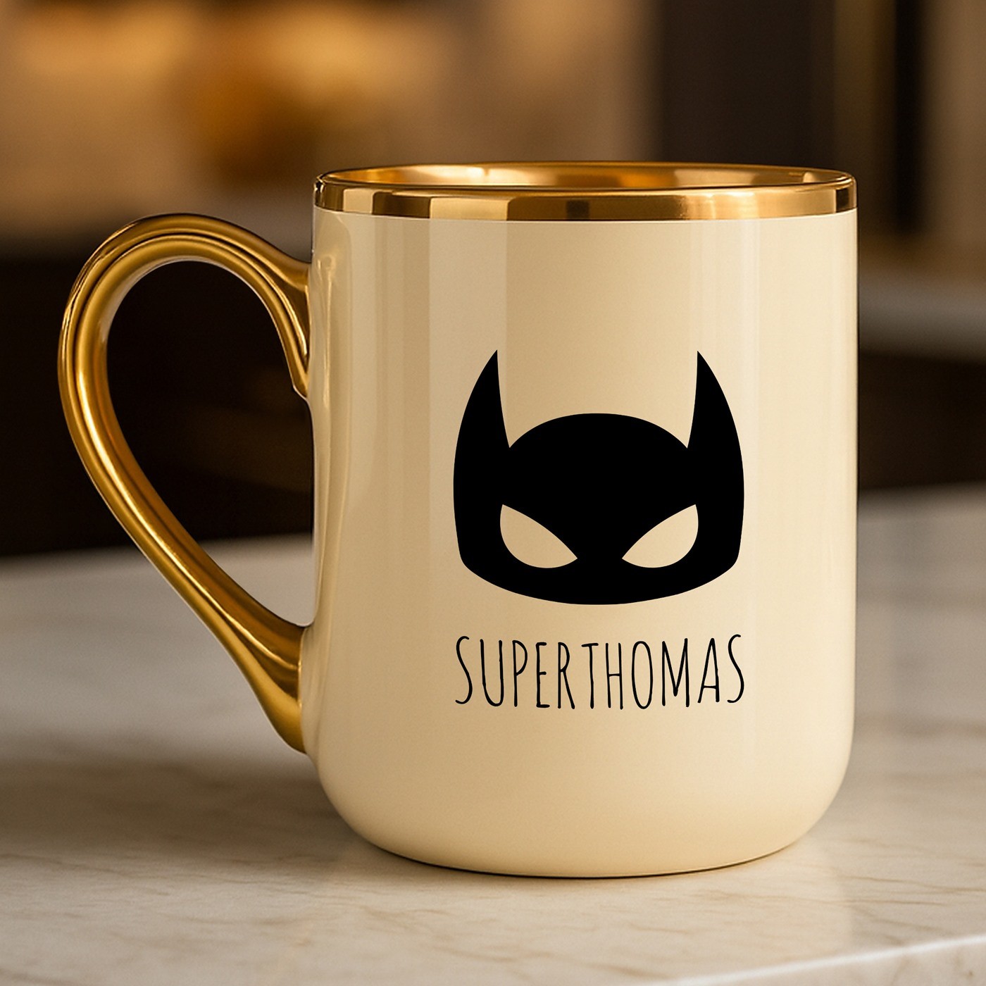 Taza de cerámica beige Murrano con borde y mango dorados para el cumpleaños de un hombre