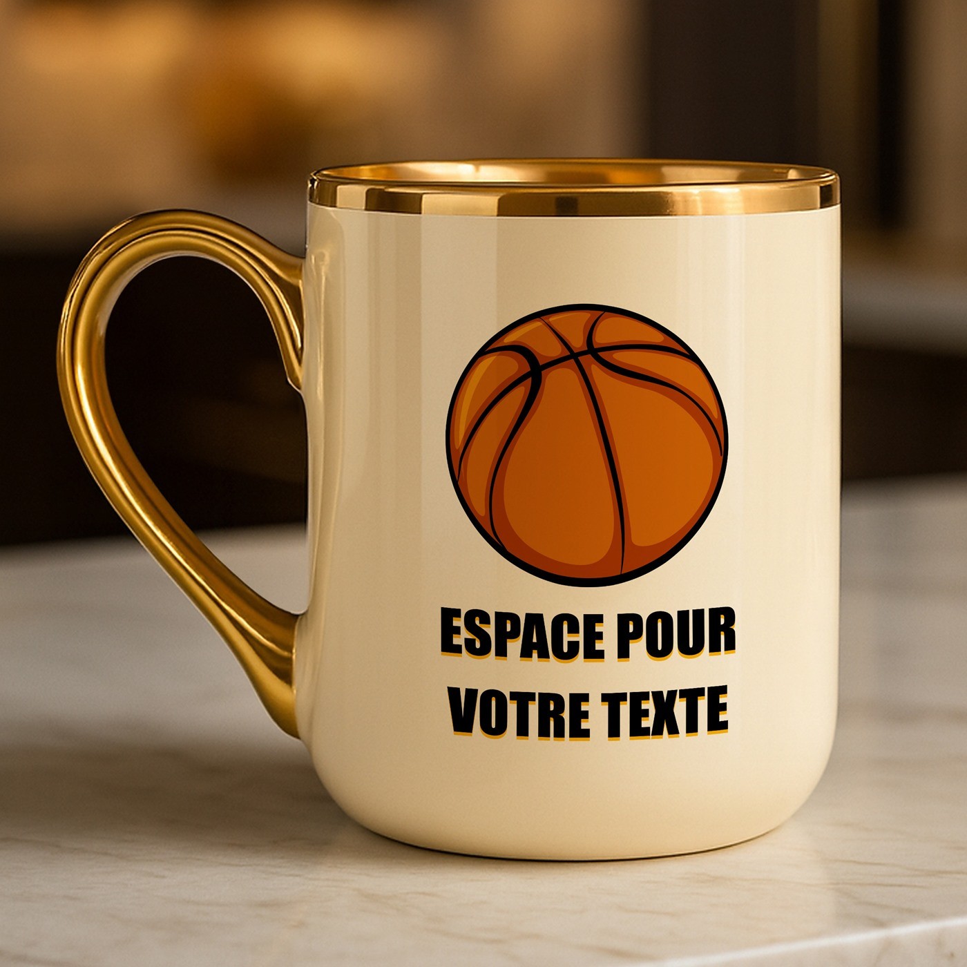 Mug de cerámica beige Murrano con borde y mango dorados para el cumpleaños de un entrenador