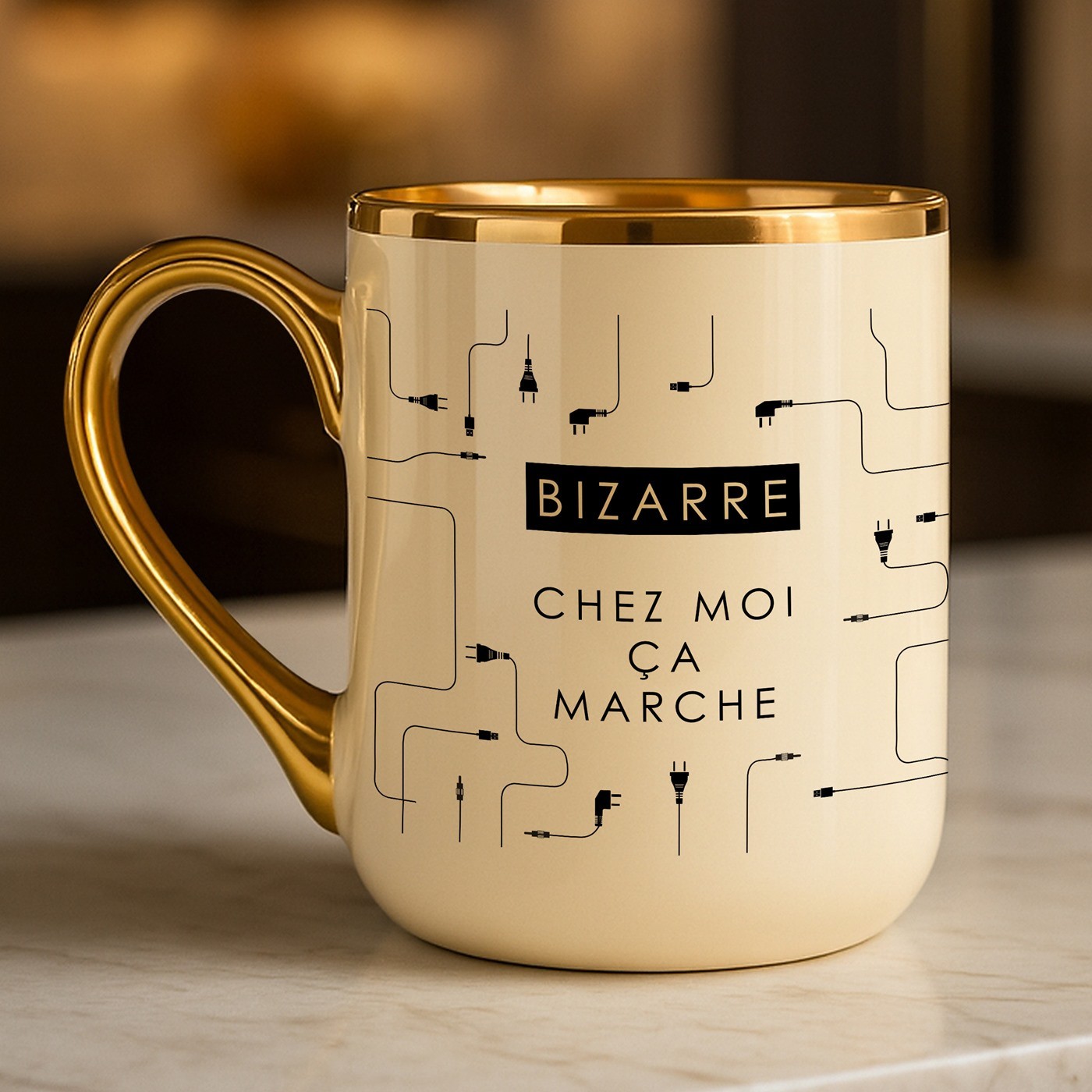 Mug de cerámica beige personalizado con borde y asa dorados para un experto en TI - Murrano