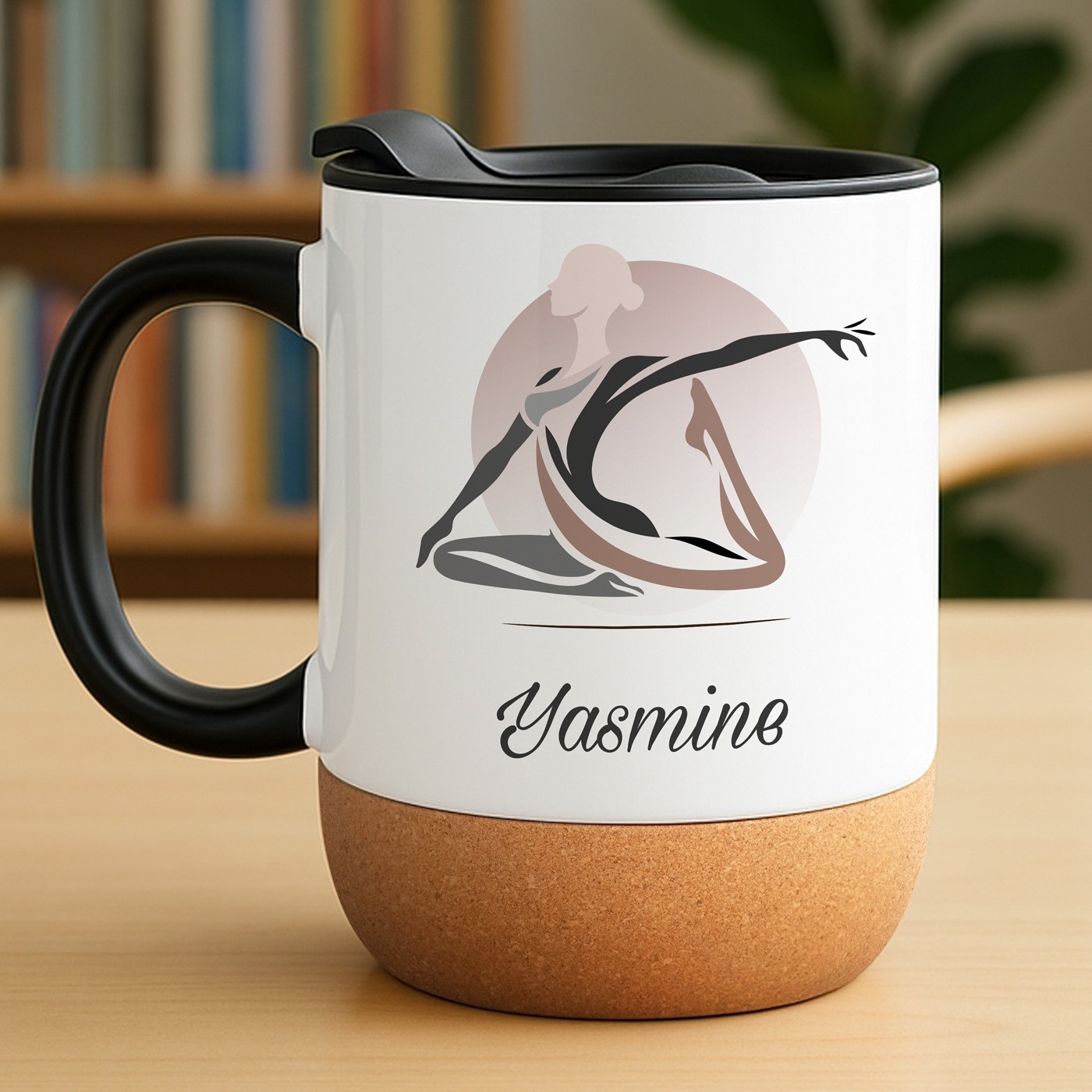 Mug Blanco Murrano con Impresión y Tapa para Entrenadora de Yoga