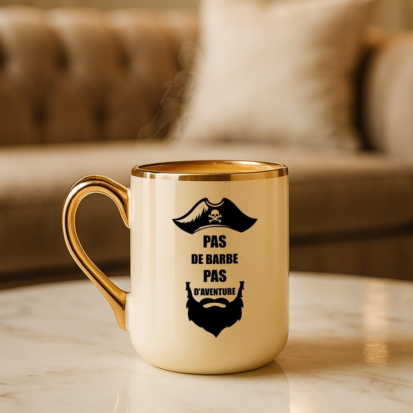 Taza de cerámica beige Murrano con borde y asa dorados para regalo de cumpleaños personalizado