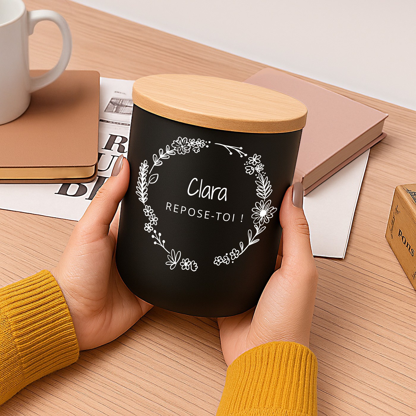 Murrano Soy Wax Candle with Engraving for Stepmother's Birthday