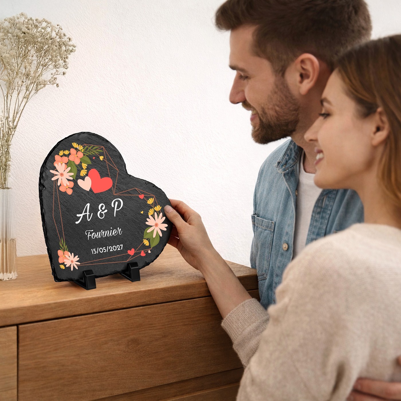 Pierre en ardoise personnalisée en forme de cœur pour un homme et une femme pour l'anniversaire de mariage