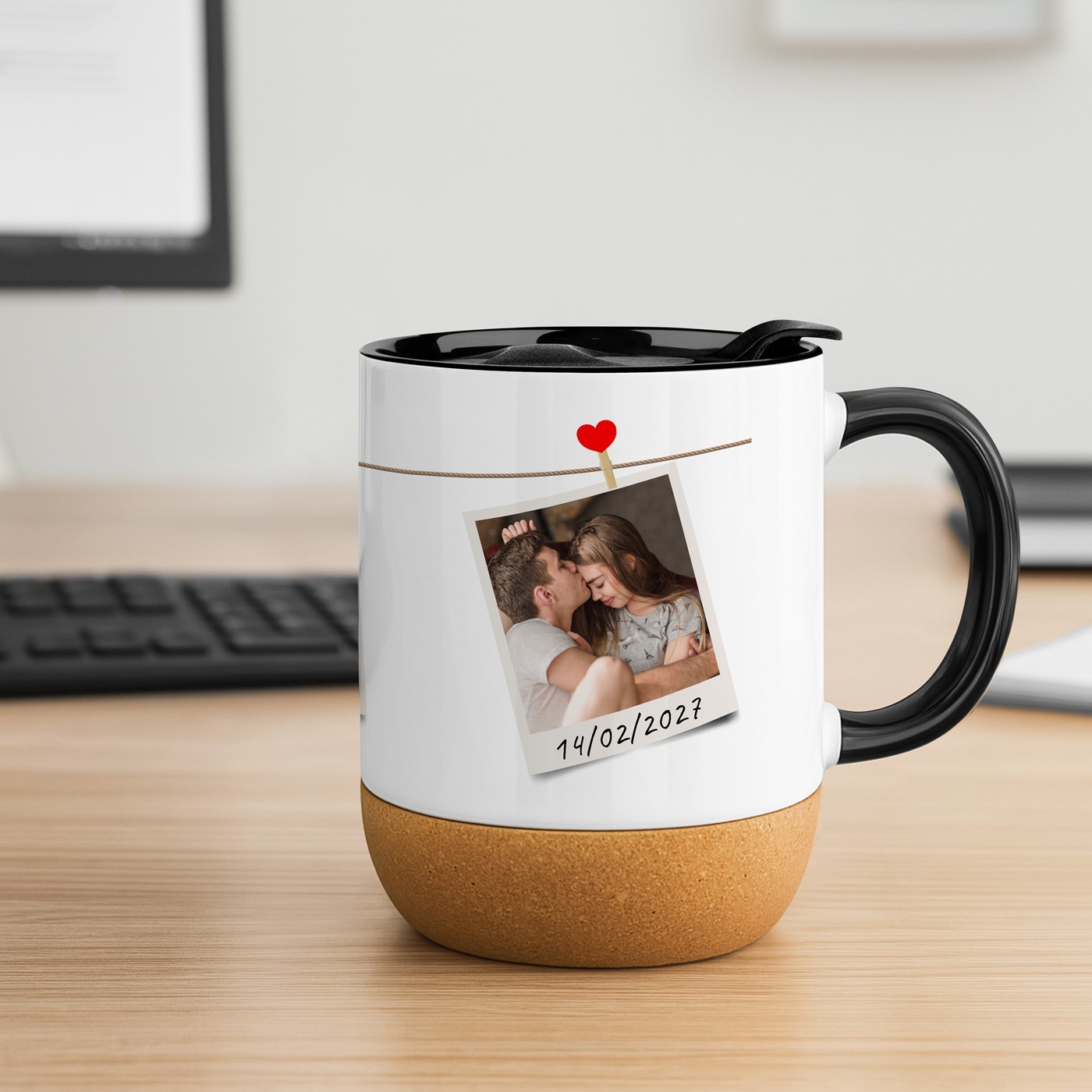 Mug de cerámica Murrano con base de corcho y tapa para un regalo de San Valentín