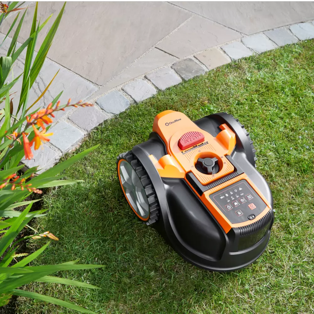 Robot cortacésped autónomo LawnMaster Visión AMB16-400 | Cortacésped robot de 400 metros cuadrados con recarga automática