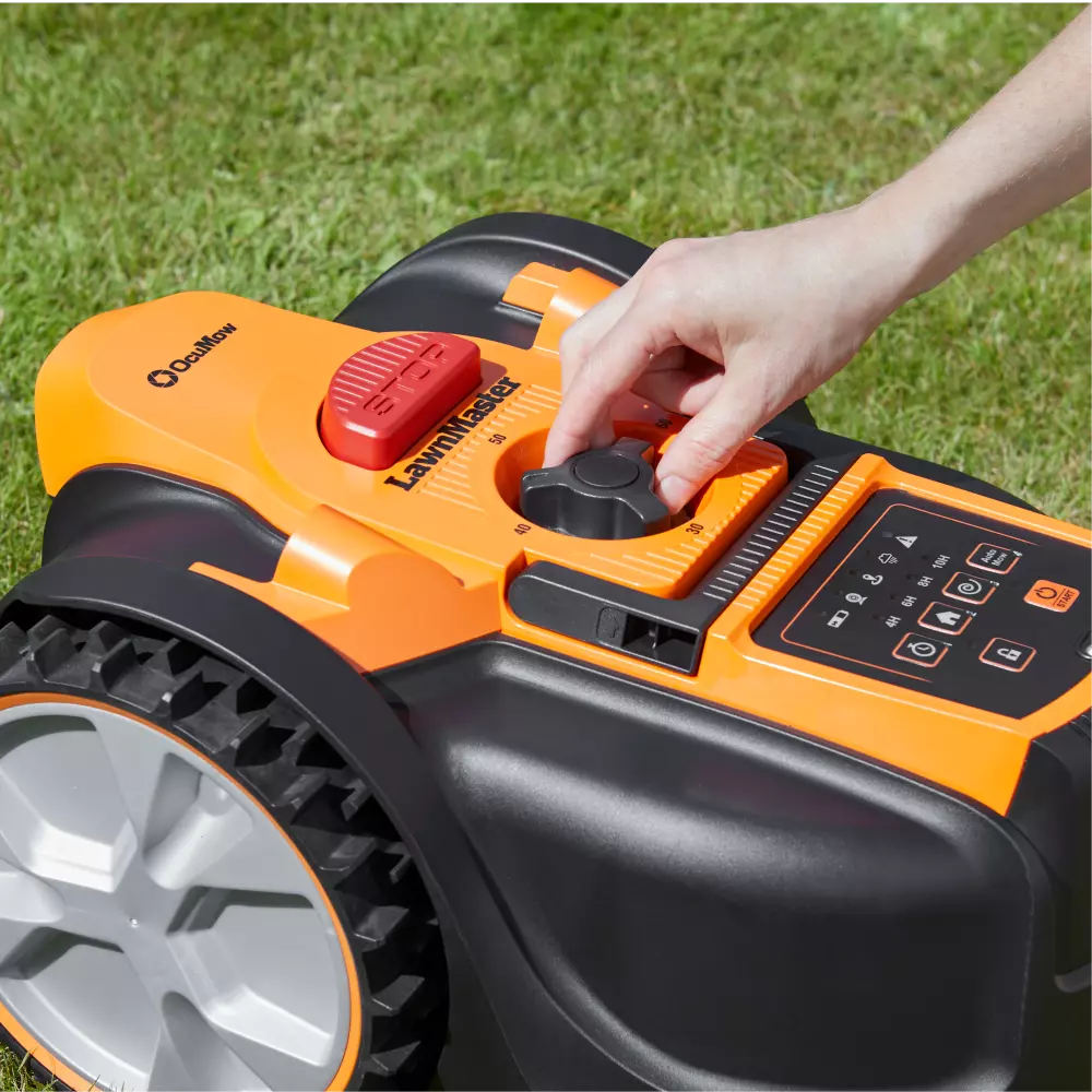 Robot cortacésped autónomo LawnMaster Visión AMB16-400 | Cortacésped robot de 400 metros cuadrados con recarga automática