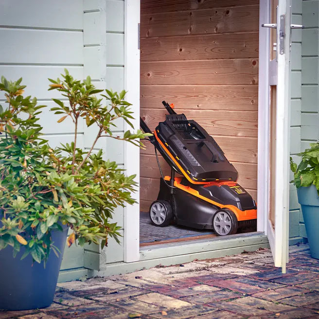 Tronzadora de césped inalámbrica LawnMaster 24V 32 cm