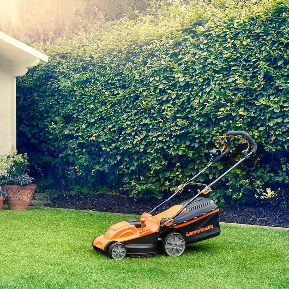 Tondeuse à gazon électrique LawnMaster 1600W 37 cm