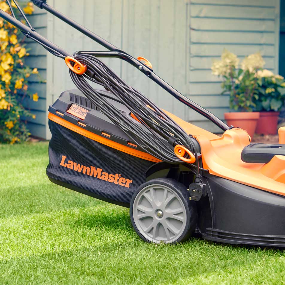 Tondeuse à gazon électrique LawnMaster 1600W 37 cm