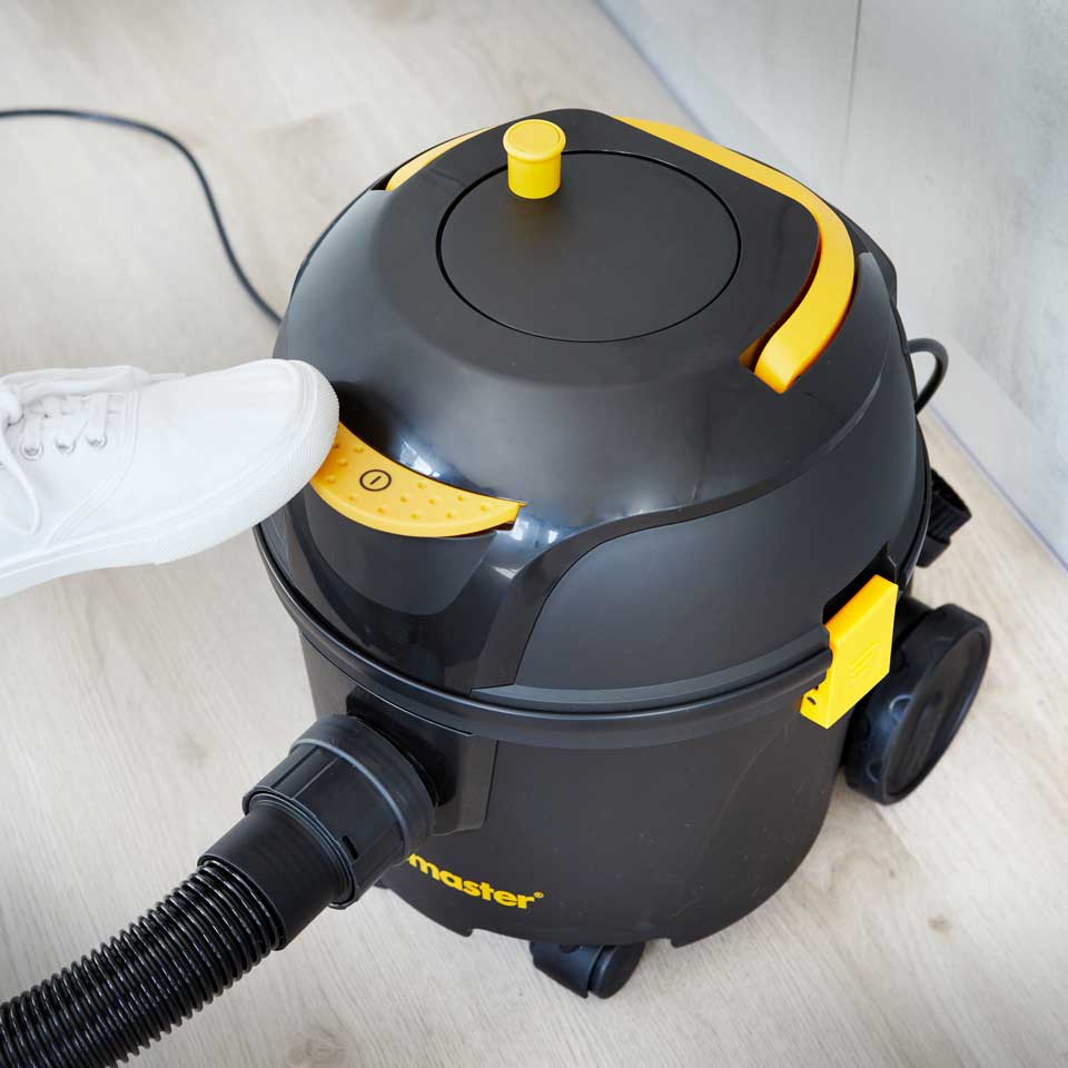 Aspiradora vertical Vacmaster D8