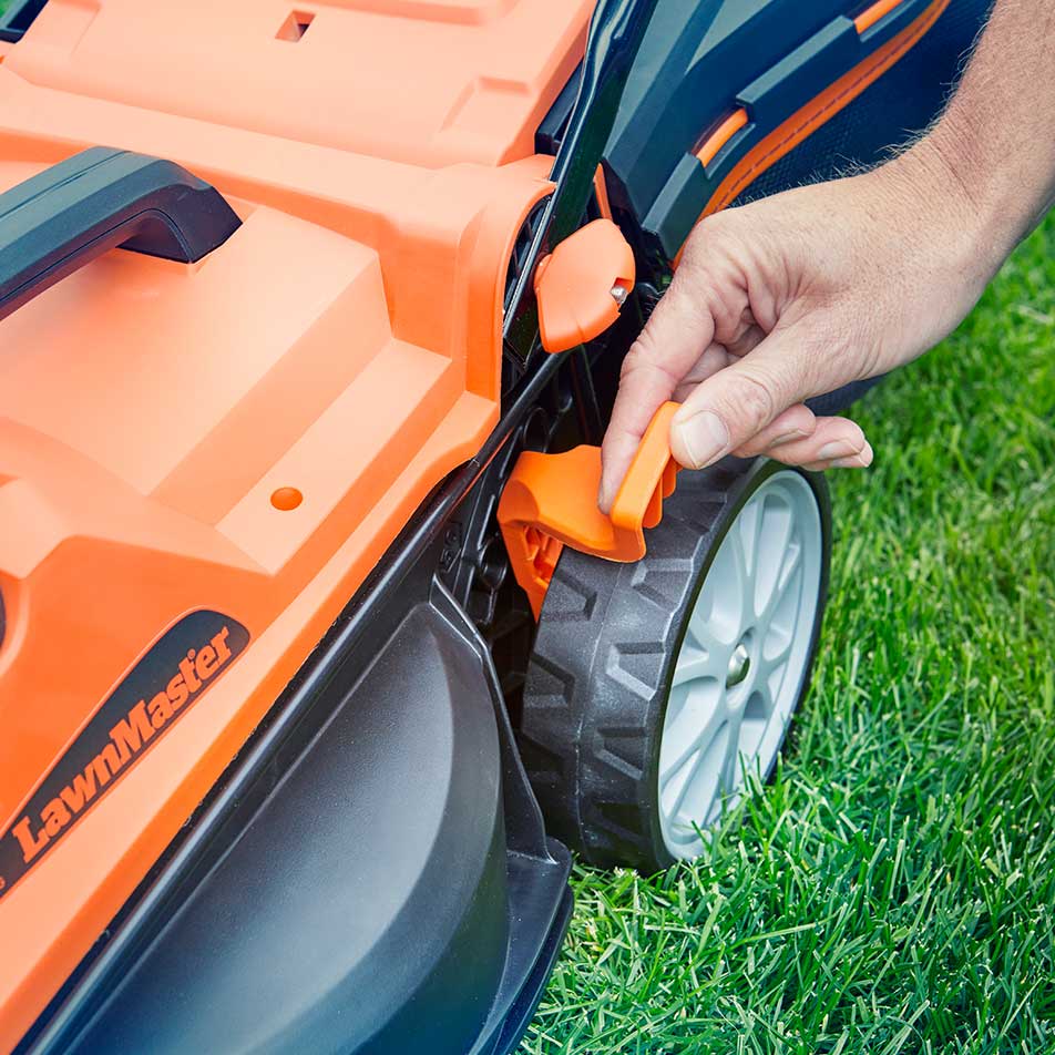 Cortacésped sin cable LawnMaster 24V 34 cm
