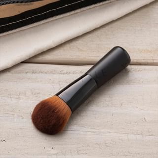 Pincel de maquillaje KAI Cosmeup
