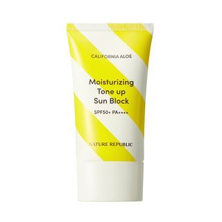 Bloqueador solar hidratante de Natur República con aloe vera de California - 57 ml
